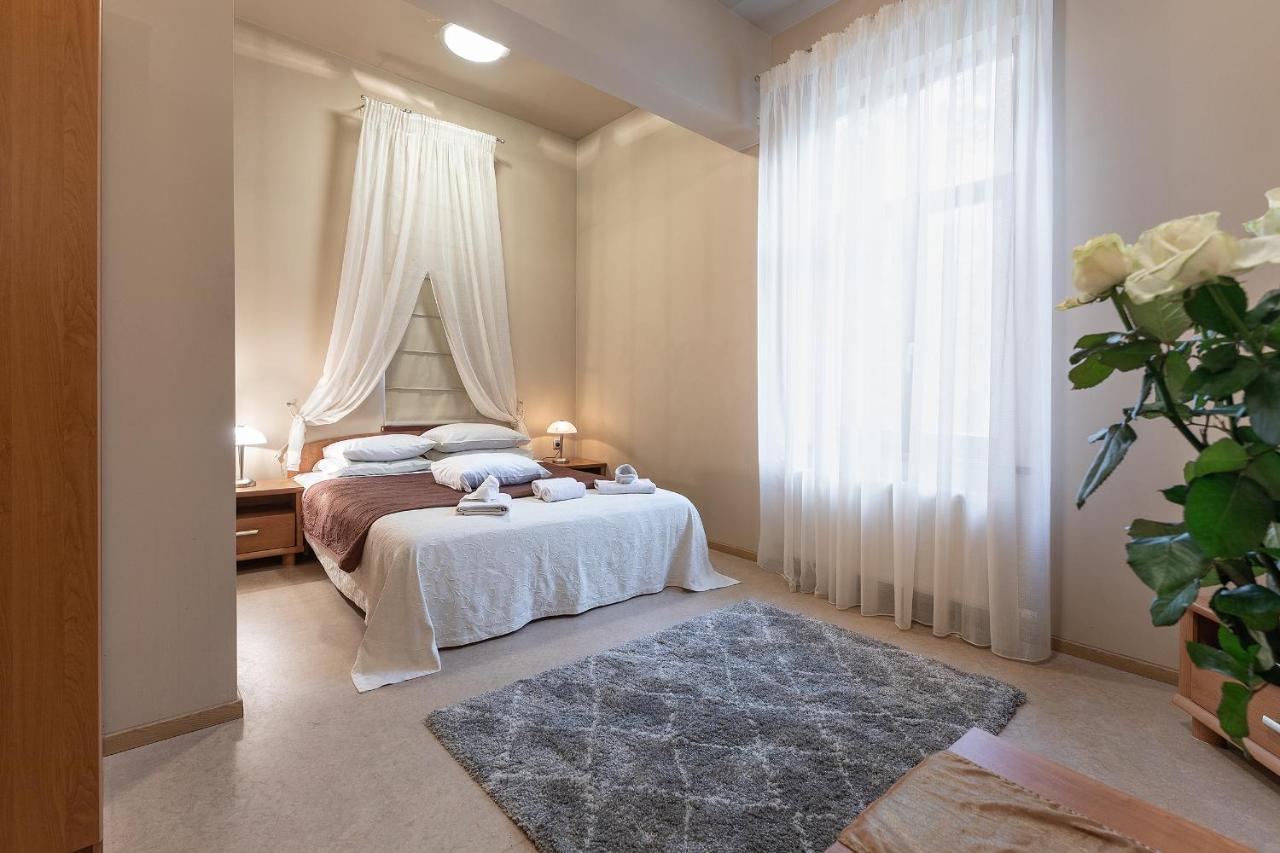 Room In Bb - Valensija - Suite For Two In Nice Hotel Jurmala Ngoại thất bức ảnh